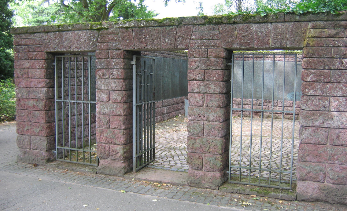 Ehrenmal_Hauptfriedhof_Hanau_Gedenksttte_WK_II